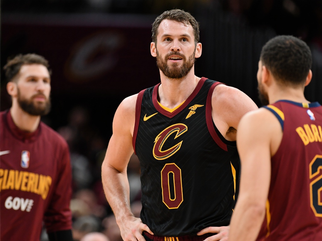 2024欧洲杯：莱万是否出战及其正赛进球数据揭秘